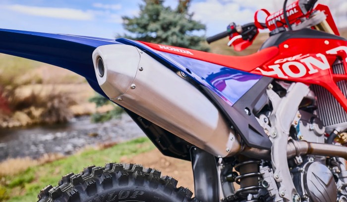 Single Exhaust